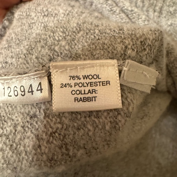 Rabbit Collar Cardigan - Picture 5 of 5